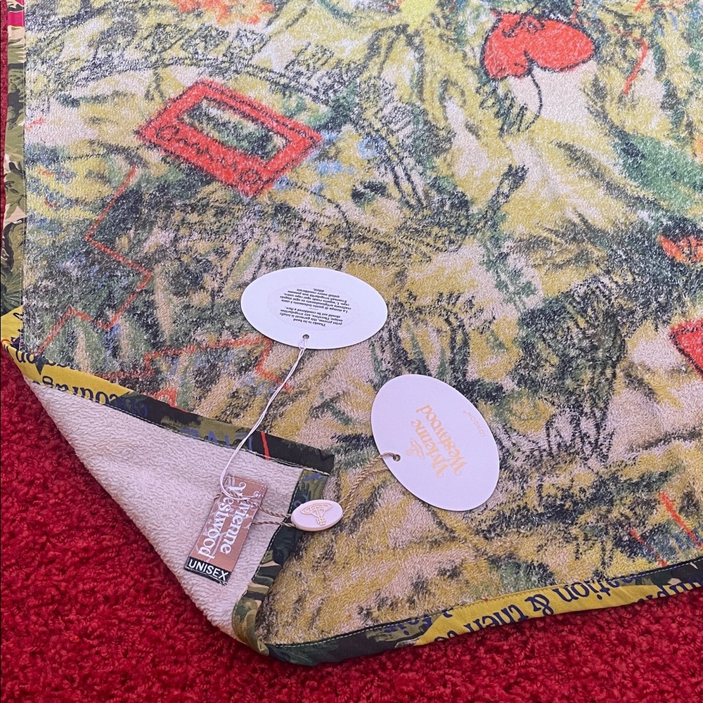 Vivienne Westwood UNISEX TOWEL AW15 NWT RARE EPIC PRINT
